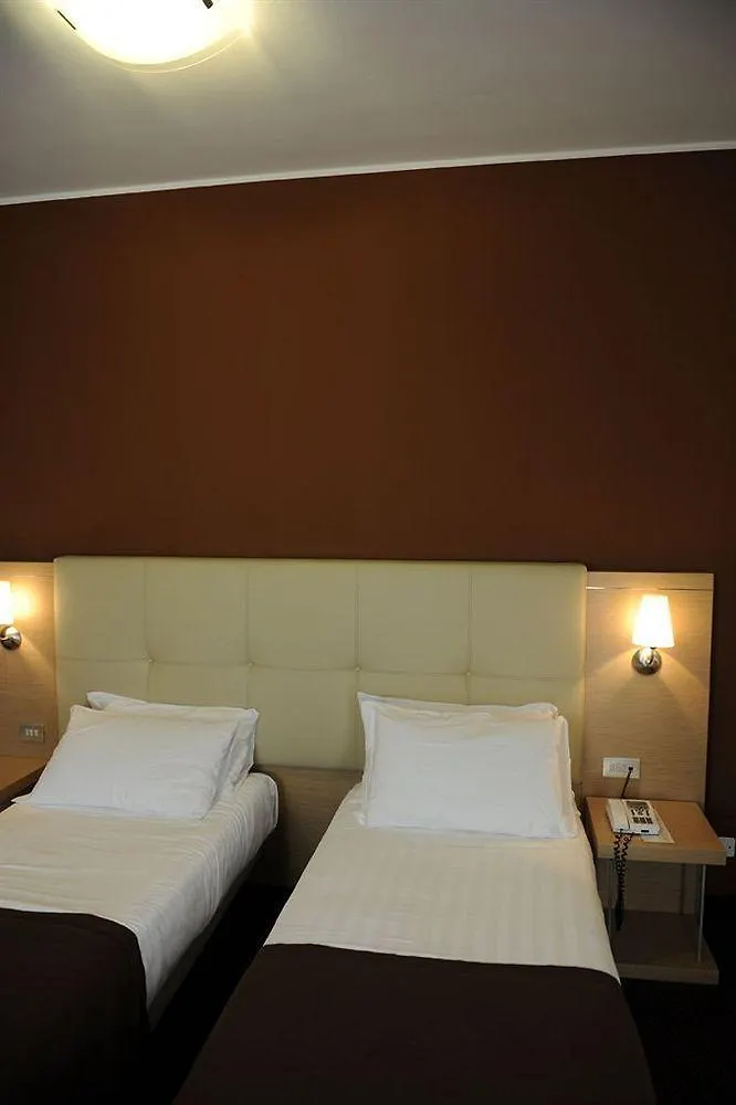 Hotel Vittoria Rubano 4*,  Italy